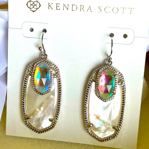 NWT Kendra Scott RARE & Retired Emmy Earrings Silver & Ivory Pearl & Dichroic! - Picture 3 of 15